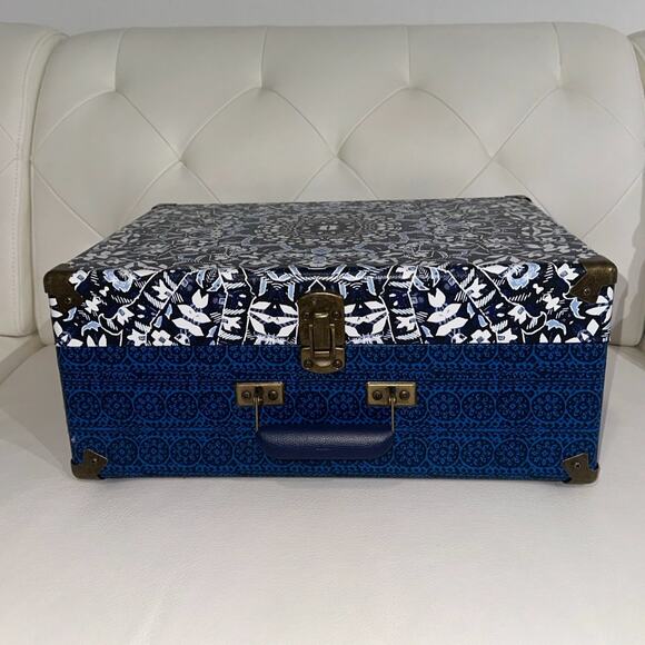 Crosley Radio Kaleidoscope Print Blue & White Record Player - Picture 3 of 12